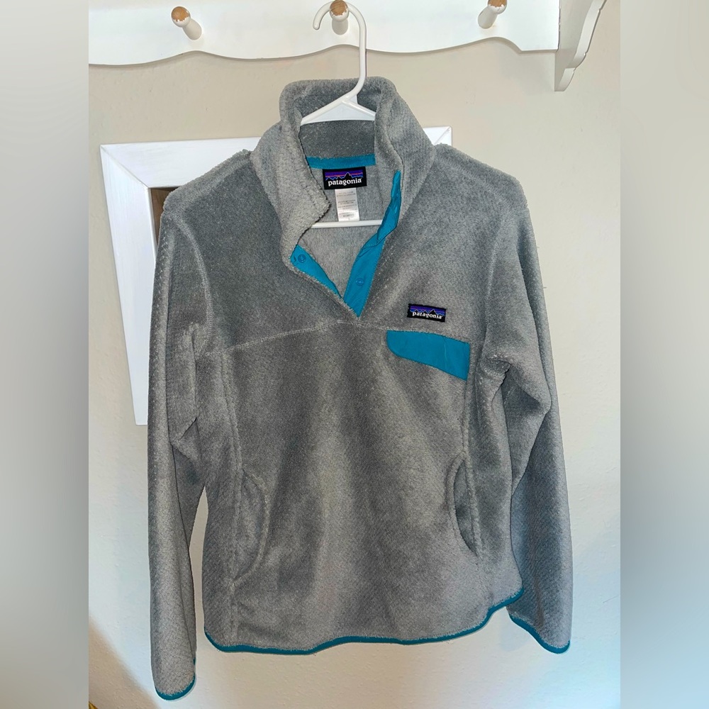 Patagonia small fleece jacket